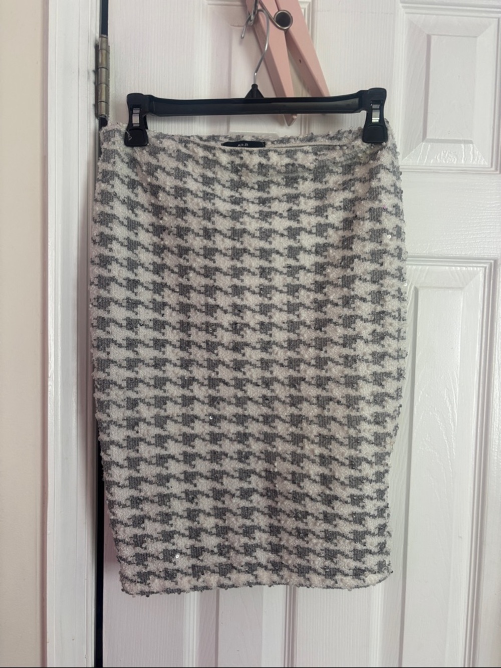 Houndstooth Sequin Knit Midi Skirt - Gray/White
